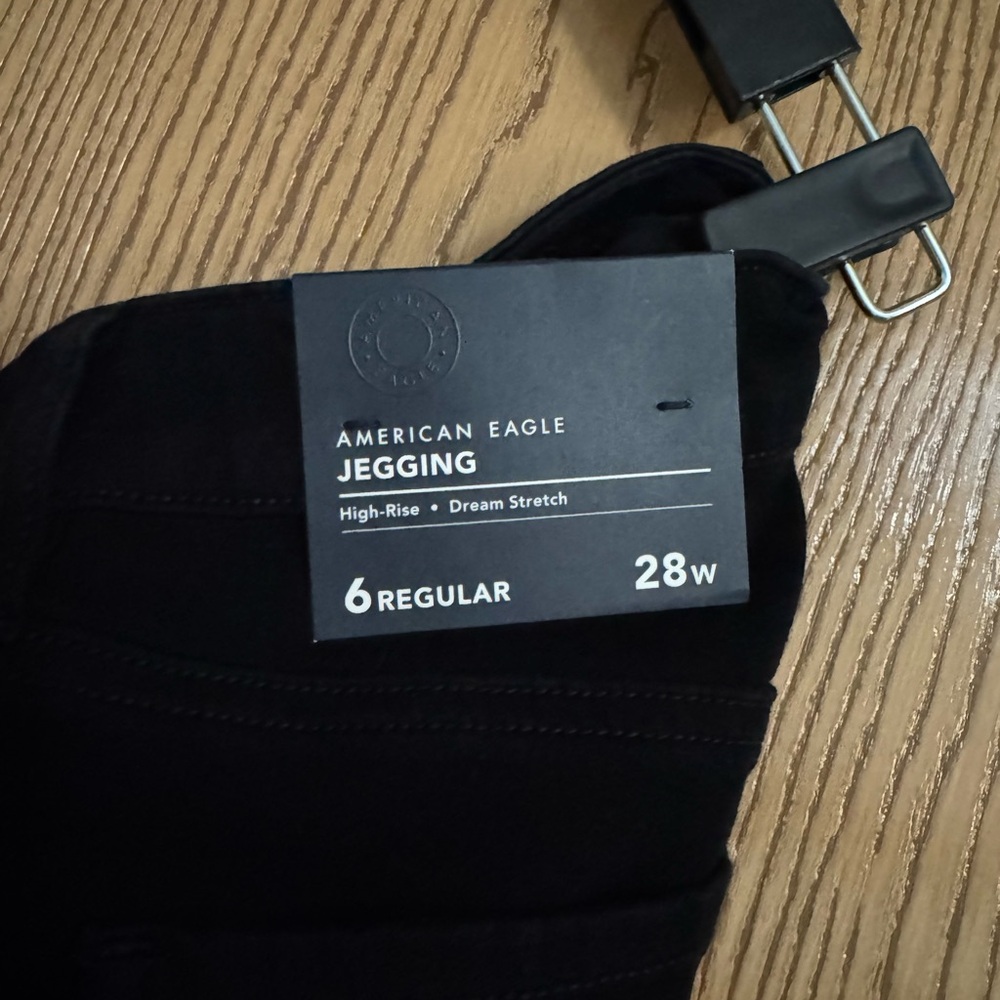 American Eagle Skinny Jeans - Picture 6 of 6